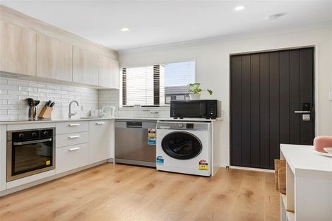 Photo of property in 10 Kiato Lane, Flat Bush, Auckland, 2019