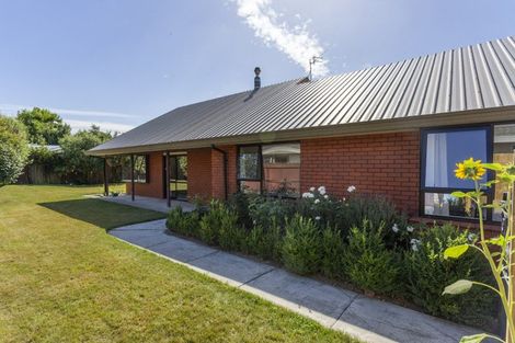 Photo of property in 6 Merrin Street, Avonhead, Christchurch, 8042