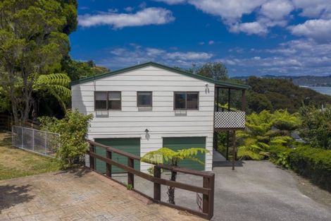 Photo of property in 4 Puriri Place, Whitianga, 3510