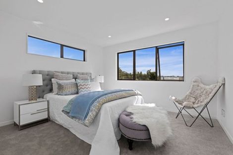 Photo of property in 31a Weatherly Road, Torbay, Auckland, 0630