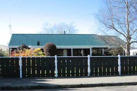 Photo of property in 3 Oxford Street, Marton, 4710