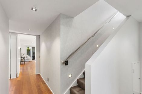 Photo of property in 43 Hawkesbury Avenue, St Albans, Christchurch, 8014