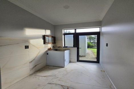 Photo of property in 190 Oraha Road, Kumeu, 0892