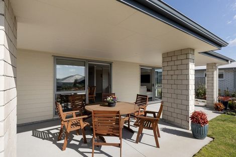 Photo of property in 44 Ridge Drive, Omokoroa, 3114