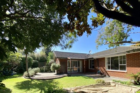 Photo of property in 27a Lodge Place, Ilam, Christchurch, 8041