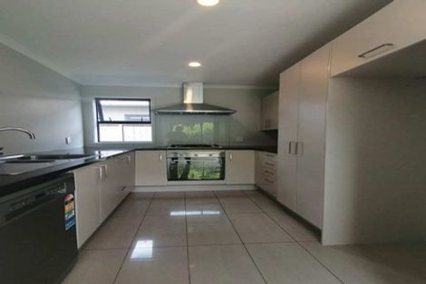 Photo of property in 6 Lane Cameron Place, Flat Bush, Auckland, 2019