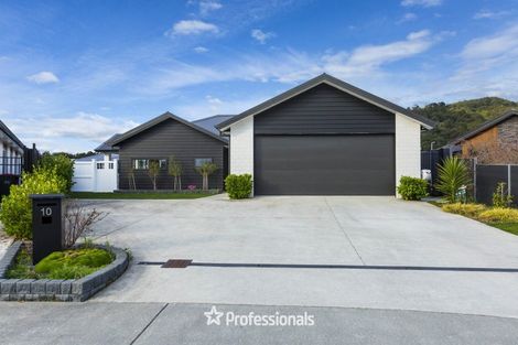 Photo of property in 10 Kerrigan Crescent, Wallaceville, Upper Hutt, 5018