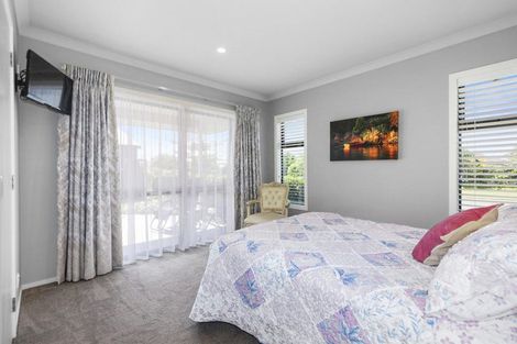 Photo of property in 14 Noumea Drive, Rangatira Park, Taupo, 3330