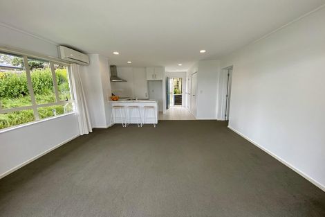 Photo of property in 1a/20 Ian Marwick Place, Birkenhead, Auckland, 0626