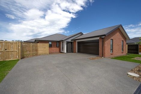 Photo of property in 130 Shillingford Boulevard, Rolleston, 7615