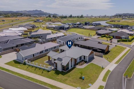 Photo of property in 1 Ngaroma Crescent, Whitianga, 3510