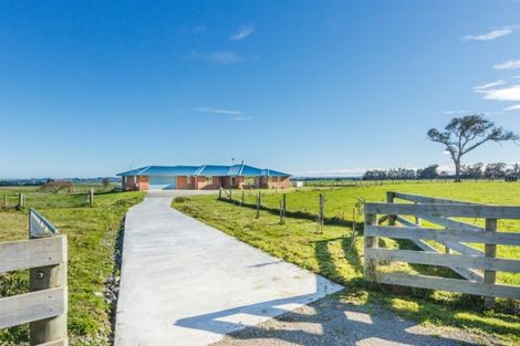 Photo of property in 1061 Taonui Road, Colyton, Feilding, 4775
