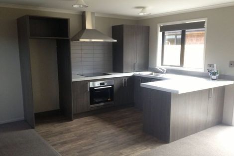 Photo of property in 4/102 Old Farm Road, Hamilton East, Hamilton, 3216