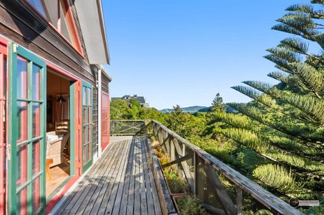 Photo of property in 33b Maungaraki Road, Korokoro, Lower Hutt, 5012