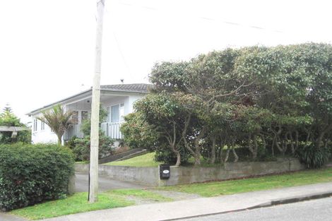 Photo of property in 5 Gavin Road, Raumati Beach, Paraparaumu, 5032