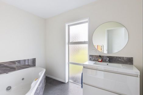 Photo of property in 270 Turangi Road, Tikorangi, Waitara, 4383