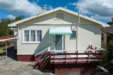 Photo of property in 15 Church Street, Kawakawa, 0210