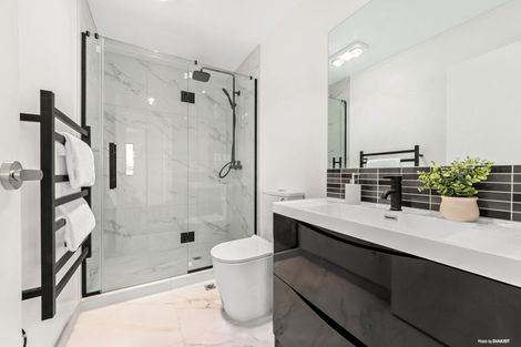 Photo of property in 30b Tudor Road, Henderson, Auckland, 0610