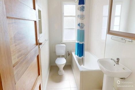 Photo of property in 539-541 Featherston Street, Roslyn, Palmerston North, 4414