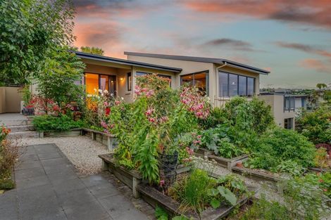 Photo of property in 4 Avery Place, Redcliffs, Christchurch, 8081