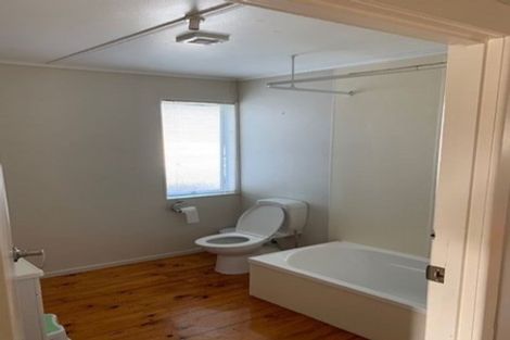 Photo of property in 9 Arimu Road, Papakura, 2110