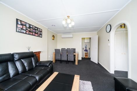 Photo of property in 74 Rangiora Avenue, Roslyn, Palmerston North, 4414