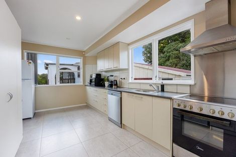 Photo of property in 9 Grimshaw Place, Henderson, Auckland, 0612