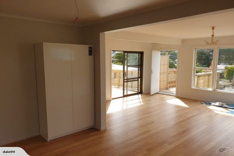 Photo of property in 21 Linwood Avenue, Forrest Hill, Auckland, 0620