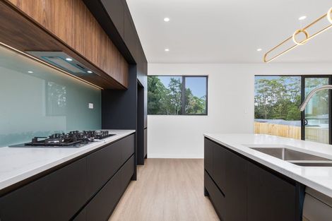 Photo of property in 5 Endurance Rise, Orewa, 0931