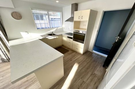 Photo of property in 12 Palliser Place, Milson, Palmerston North, 4414