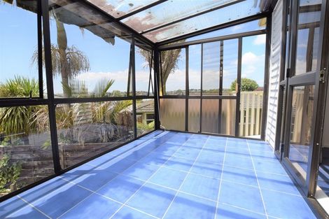 Photo of property in 6 Advene Road, Cockle Bay, Auckland, 2014