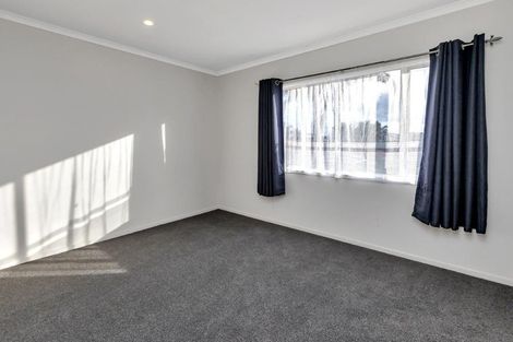 Photo of property in 16a Bermuda Place, One Tree Point, 0118