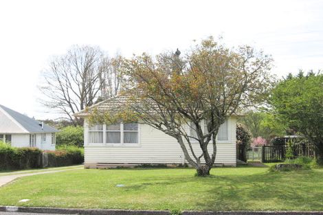 Photo of property in 3 Knight Place, Pomare, Rotorua, 3015