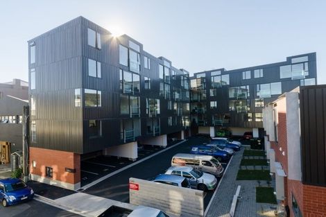 Photo of property in Nouvo Apartments, 5h/21 Rugby Street, Mount Cook, Wellington, 6021