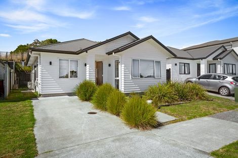 Photo of property in 48 Accolage Boulevard, Kumeu, 0810