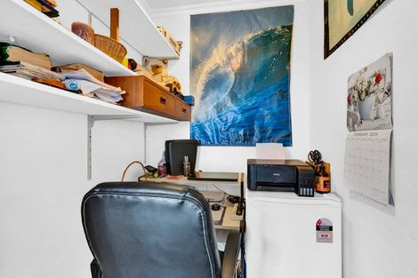 Photo of property in 15 Shaldon Crescent, Blagdon, New Plymouth, 4310