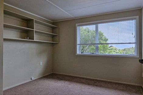 Photo of property in 1 Ambury Place, Merrilands, New Plymouth, 4312