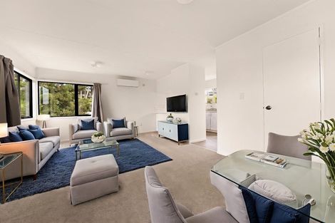 Photo of property in 5 Trengove Place, West Harbour, Auckland, 0618