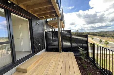 Photo of property in 2/23 Makomako Drive, Orewa, 0931