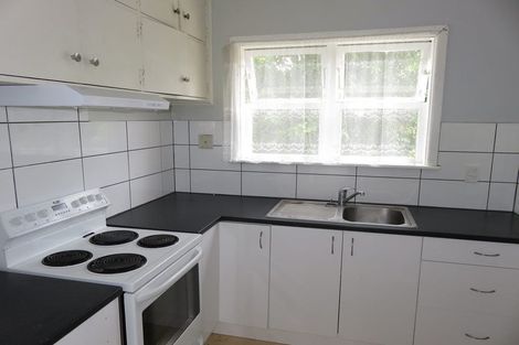 Photo of property in 88 Newlands Road, Newlands, Wellington, 6037