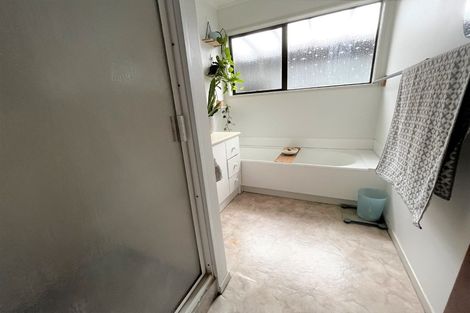 Photo of property in 69 Pohutukawa Drive, Pukete, Hamilton, 3200