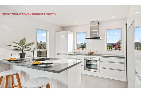 Photo of property in 58 Shillingford Boulevard, Rolleston, 7615