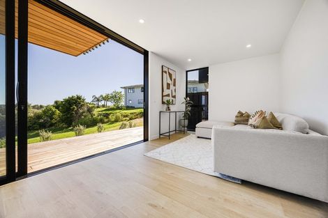 Photo of property in 45b Rosario Crescent, Red Beach, 0932