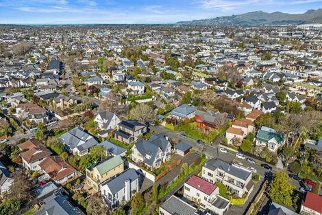 Photo of property in 39 Holly Road, St Albans, Christchurch, 8014