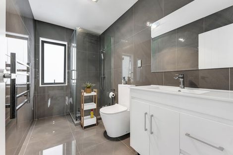 Photo of property in 4 Valonia Street, New Windsor, Auckland, 0600