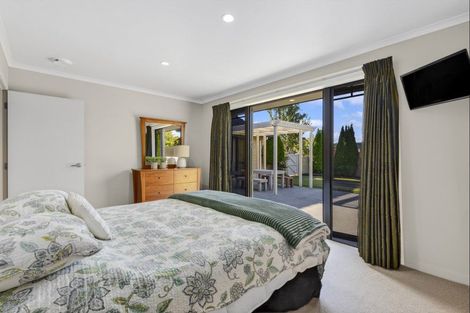 Photo of property in 2 Cooper Crescent, Cambridge, 3434