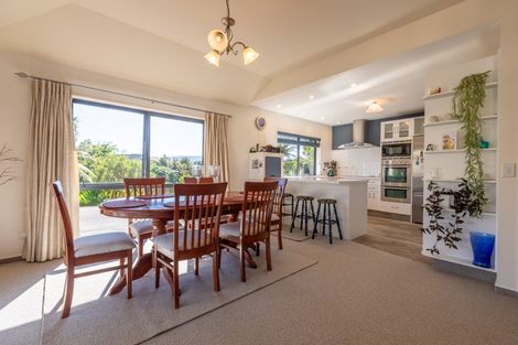 Photo of property in 15 Monarch Place, Paraparaumu Beach, Paraparaumu, 5032