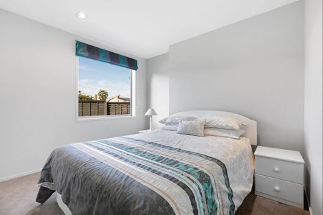 Photo of property in 75 Pitau Road, Mount Maunganui, 3116