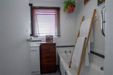 Photo of property in 1/327 Bucklands Beach Road, Bucklands Beach, Auckland, 2012