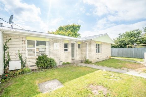 Photo of property in 3 Seddon Street, Takaro, Palmerston North, 4412